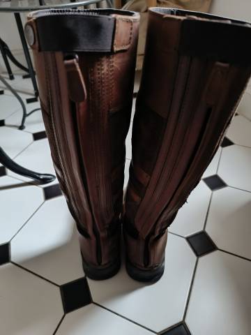 Vends bottes oakland neuve pour ville et &eacute;curie 