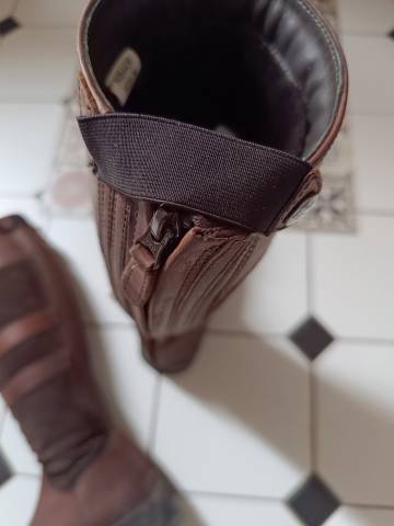 Vends bottes oakland neuve pour ville et &eacute;curie 