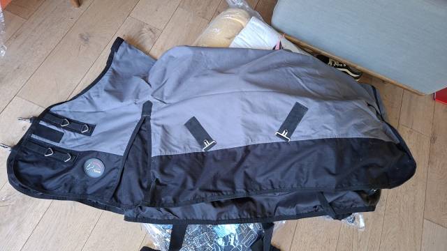 Couverture d'exterieur 50 gr polaire douce 115 cm HKM