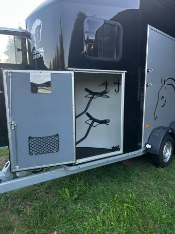 Van cheval liberté