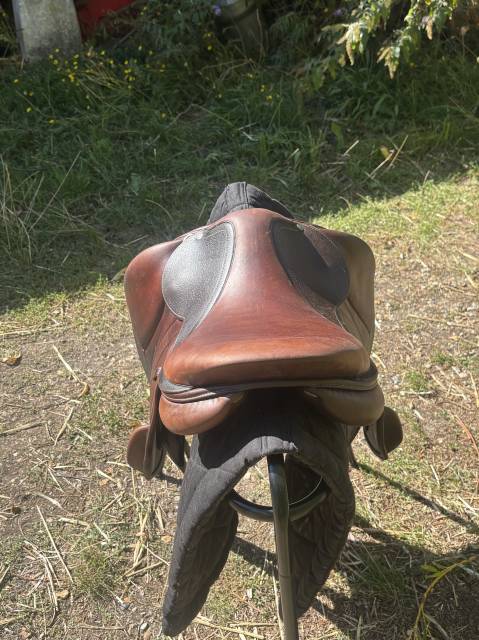 ? Selle Antares &ndash; cuir marron &ndash; 2022 &ndash; tr&egrave;s bon &eacute;tat