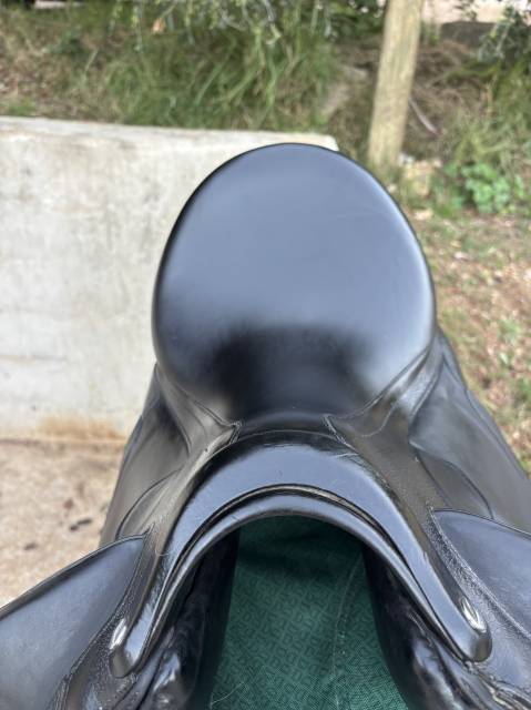 Selle dressage Devoucoux Makila Harmonie S002