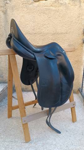 Selle de dressage Child&eacute;ric 17.5" noire