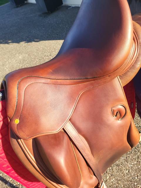 Selle dressage darroze 16,5