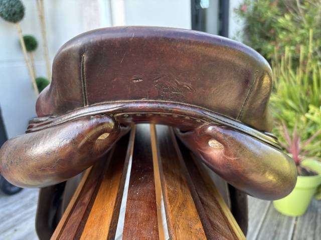 Selle CWD  taille 17&rsquo;5
