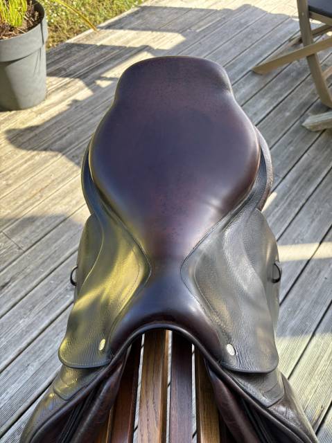 Selle CWD  taille 17&rsquo;5