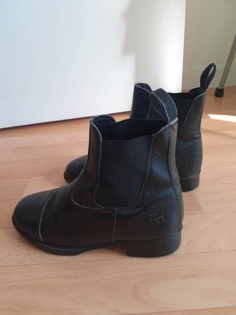 Boots noires 34