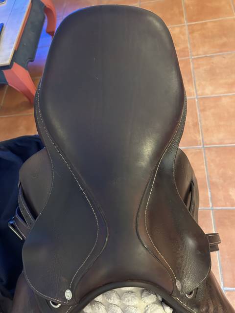 Selle antares confort 17,5 pouces tr&egrave;s bon &eacute;tat 