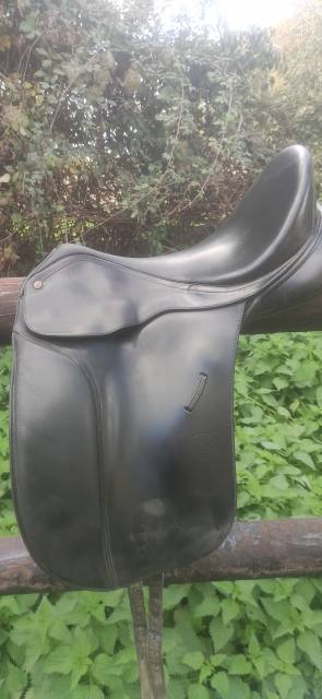 Selle de dressage Bates 