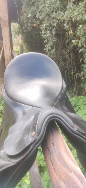 Selle de dressage Bates 