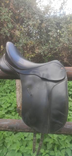 Selle de dressage Bates 