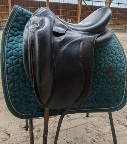 Selle de dressage devoucoux chiberta Lab 