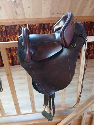 super selle TH CUIR model ERA