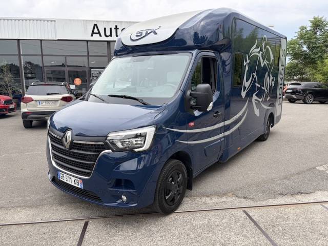 Renault master iii horsebox stx