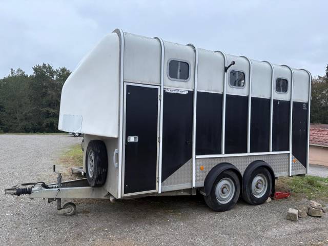 Van oblique 4 places ifor williams hb610-2019