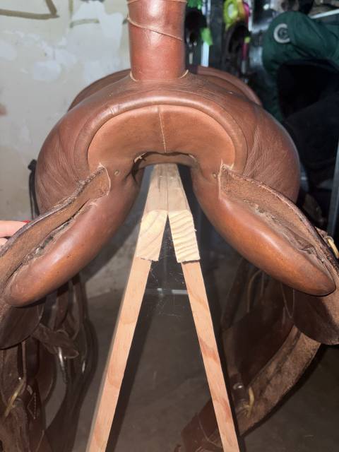 Selle cathare grand confort randonn&eacute;e Cheval Paradis 