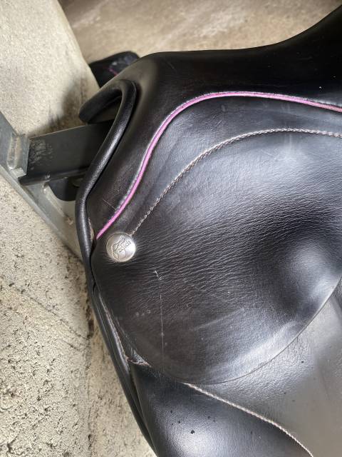 Selle de dressage Zaldi 16,5&rsquo;