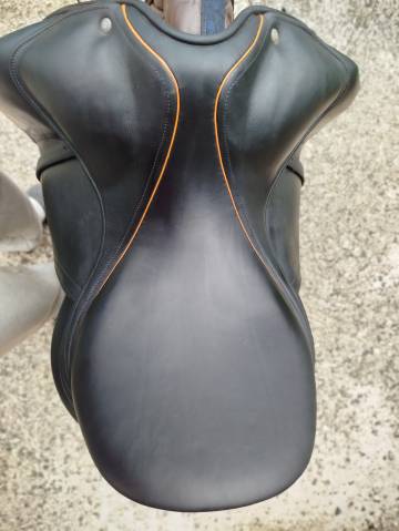 Selle de dressage Childeric DSC -tr&egrave;s bon &eacute;tat