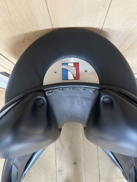 Selle dressage Childeric DPL 17,5