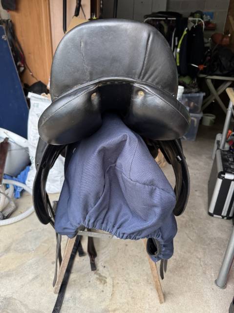 Selle de Dressage Antares Cadence 18 p 
