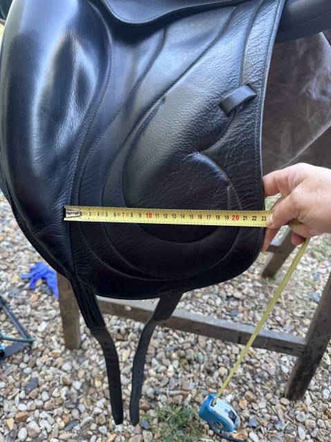 Selle de Dressage Antares Cadence 18 p 