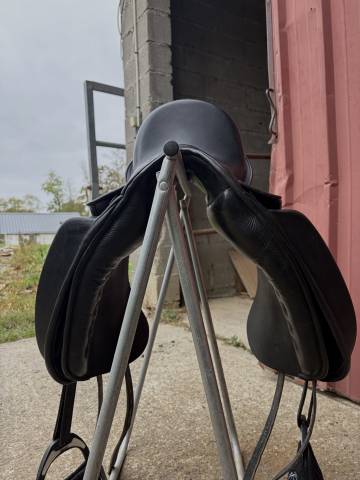 Selle de dressage ZALDI SANJORGE 16,5 pouces