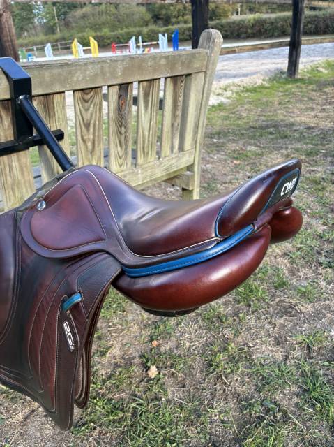 Selle cwd 2gs mademoiselle close contacte 