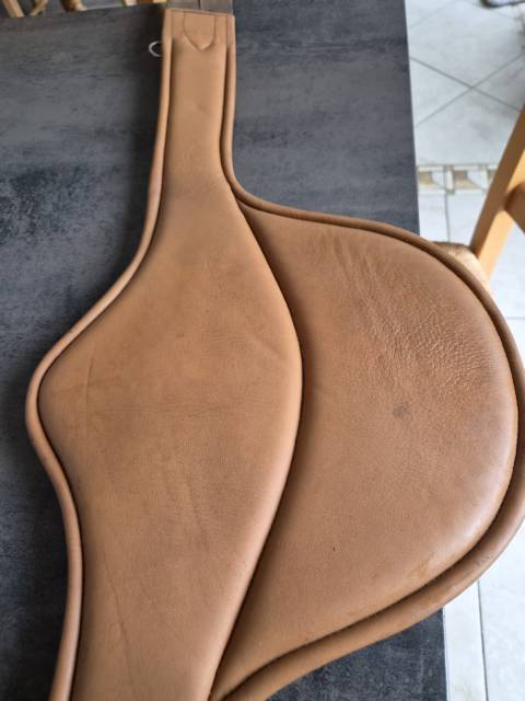 Sangle bavette  cuir fauve