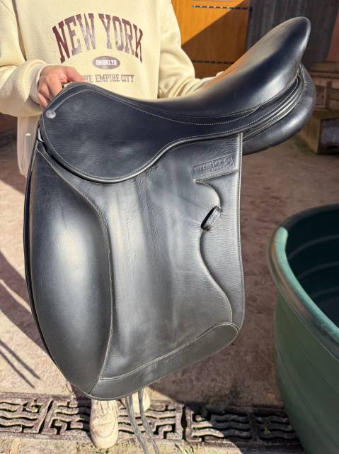 selle forestier classic dressage 17 pouces
