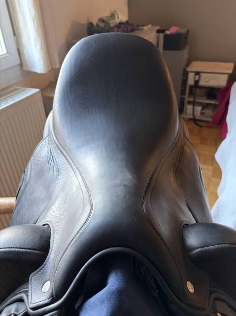 Selle de dressage Antares