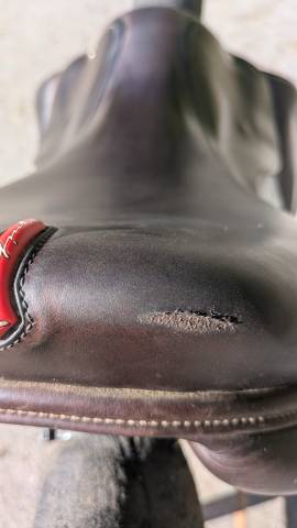 Selle spécial one marron cuir grainé 17.5