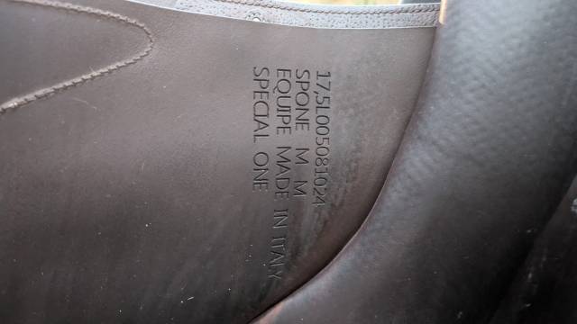 Selle Sp&eacute;cial One Marron Cuir Grain&eacute; 17.5