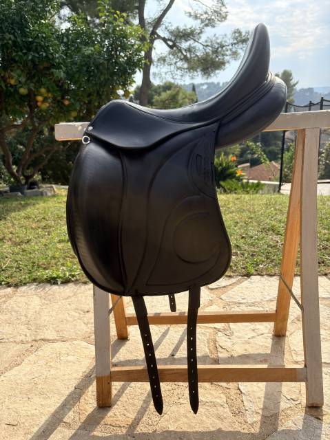 Selle dressage Devoucoux 