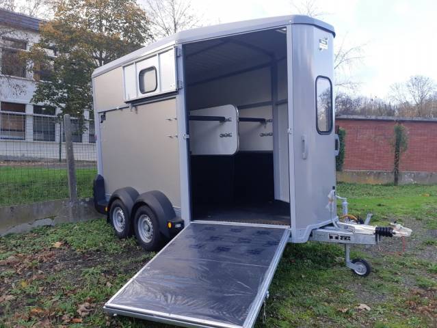 VAN IFOR WILLIAMS NEUF  –  HB 511 GRAND CHEVAUX –  2 PLACES