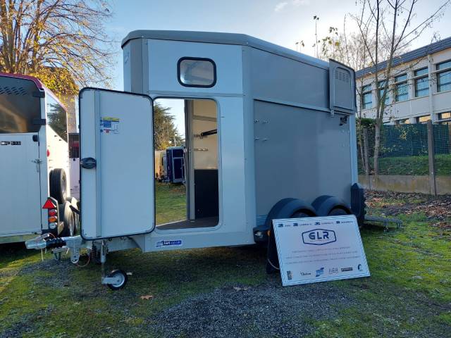 Location van 1 place et demi clearance