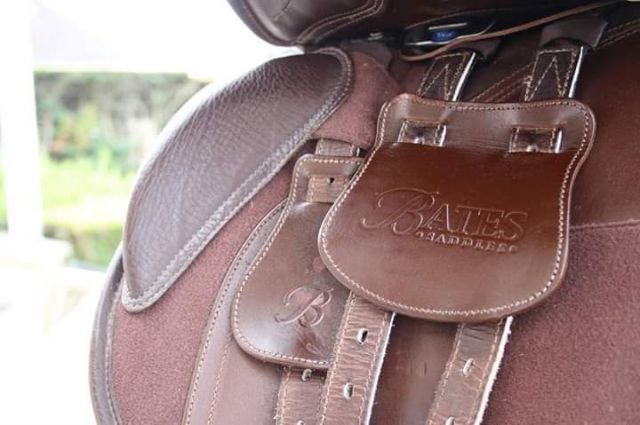 Selle Bates mixte 17.5