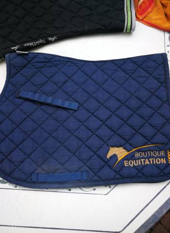 Tapis bleu marine lamicell