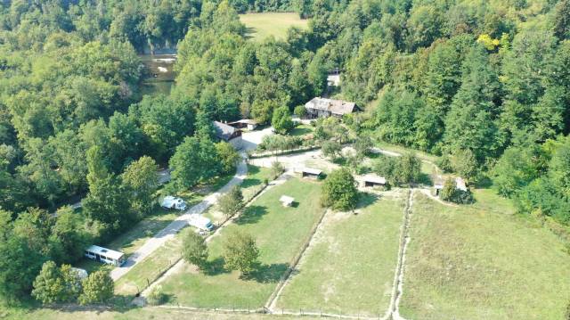Propriété agricole avec dépendances sur 4 ha – annecy