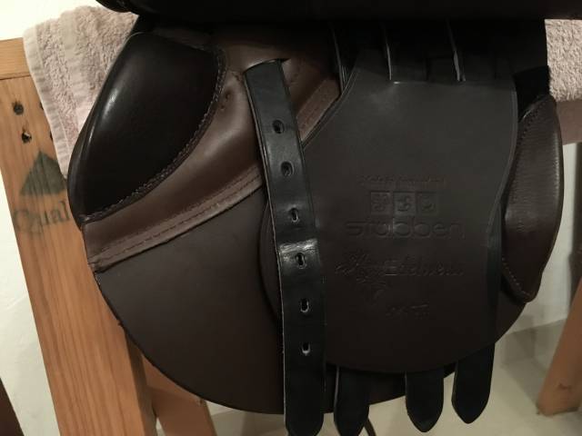 Selle Stubben CSO modèle "Edelweiss" 17,5