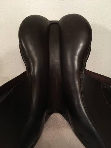 Selle Stubben CSO modèle "Edelweiss" 17,5