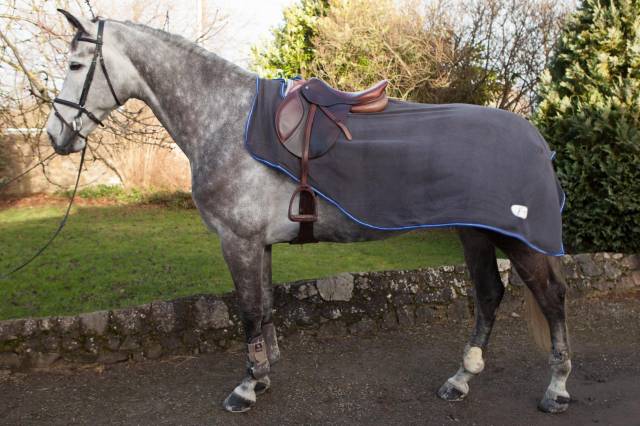 Couvre reins en polaire JMR