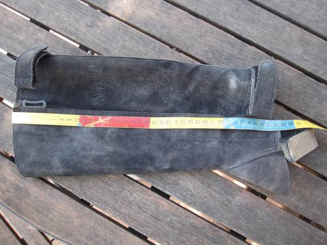 Mini chaps noires en cuir T3