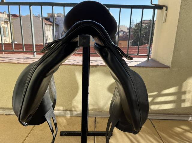 Selle dressage Forestier Ilium 17.5"