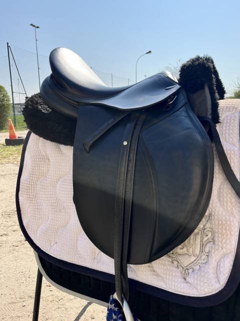 Selle mixte noir 16 pouces Teckna 