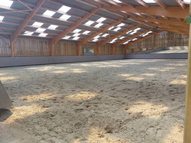 PROPRIÉTÉ ÉQUESTRE - APPARTEMENT - CORPS de FERME- 3 HA