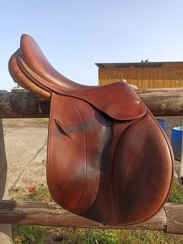 A VENDRE SELLE CHILDERIC 19 PCES