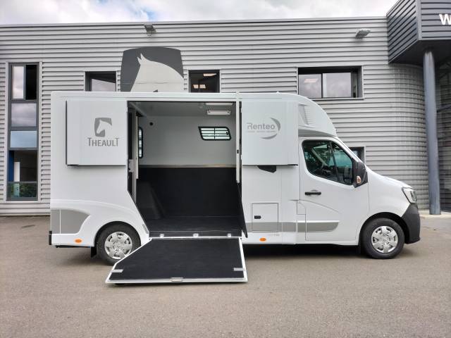 Location camion pour chevaux LOUHANS 71 730386 Acheter ce camion Equirodi France