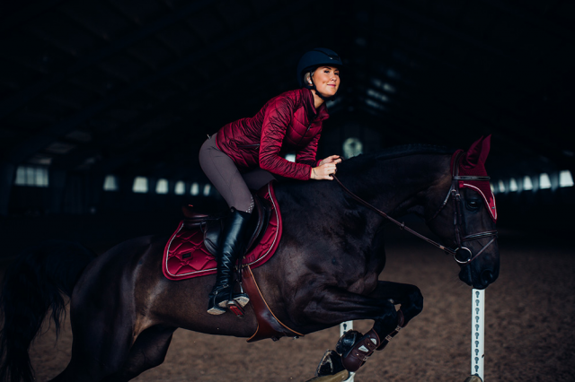 Tapis de selle Bordeaux - Equestrian Stockholm
