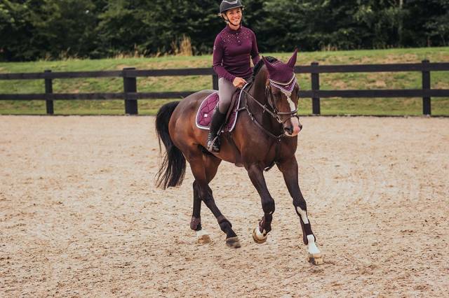 Tapis de selle Purple White Edge - Equestrian Stockholm