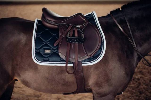 Tapis de selle Midnight Edge - Equestrian Stockholm